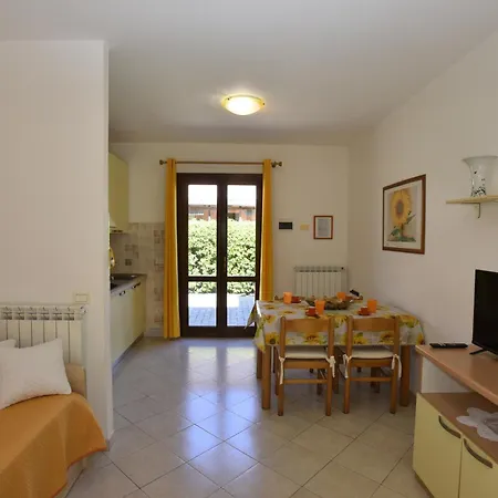 Gelsomino - Zona Mare Con Spazi Esterni, Clima E Posti Auto Apartmán